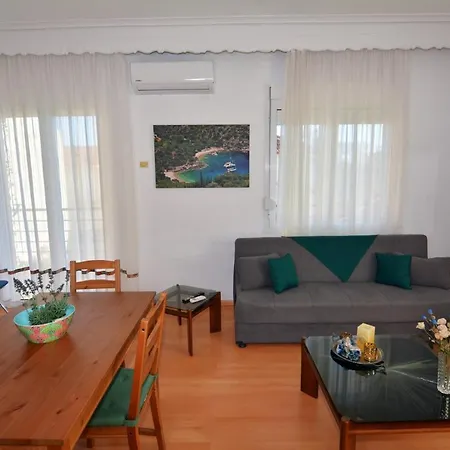 Zeusplace Georgia House Leptokaryá